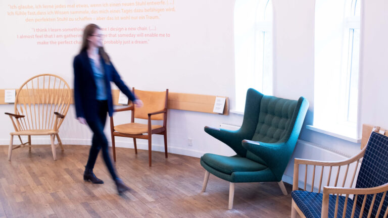 HANS BEDSTE STYKKER ARBEJDE UDSTILLET