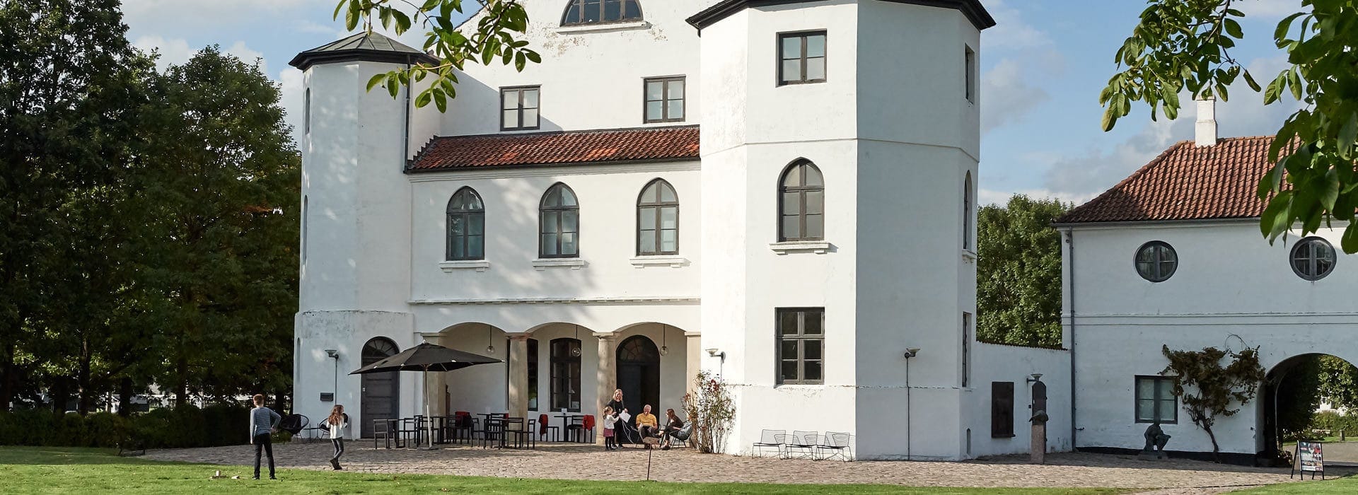 Givet med glad sind – Kunstnergaven til Sønderjylland