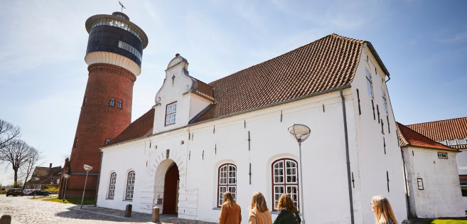 Die architektonischen Gebäude der Kulturgeschichte Tonderns und der ikonische Wasserturm