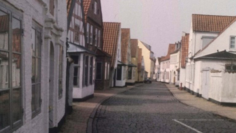 BILLETTER SKAL KØBES HER