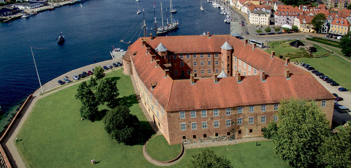 Sønderborg Slot taget fra luften.